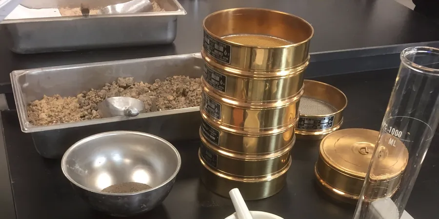 Grain Size Analysis (Sieve + Hydrometer) for Montreal Construction Projects